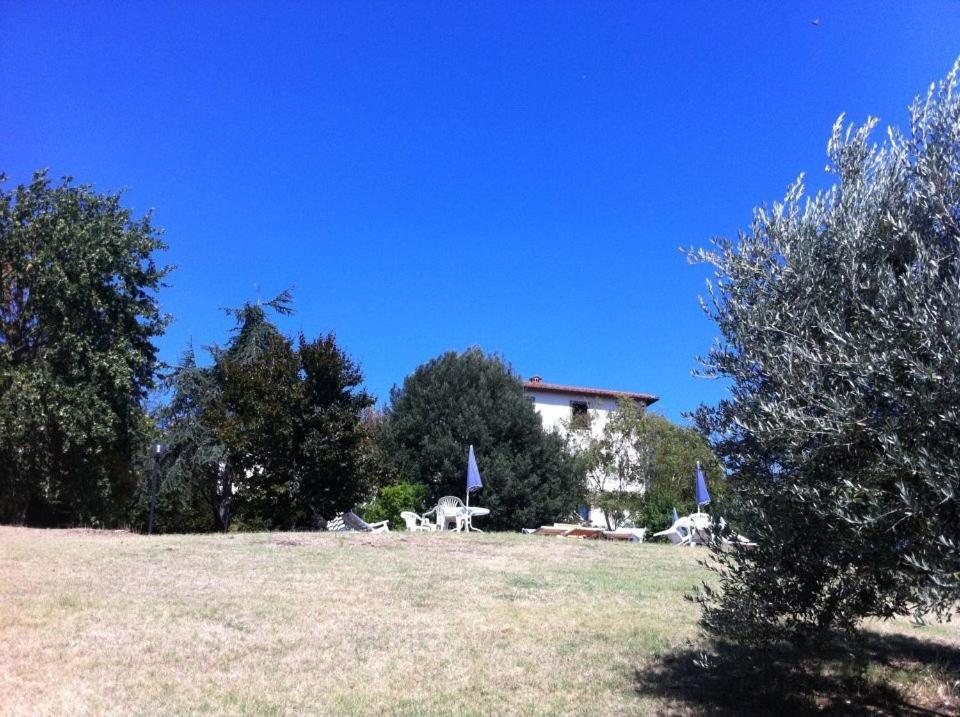 Vila Agriturismo Il Palazzaccio Galliano Exteriér fotografie